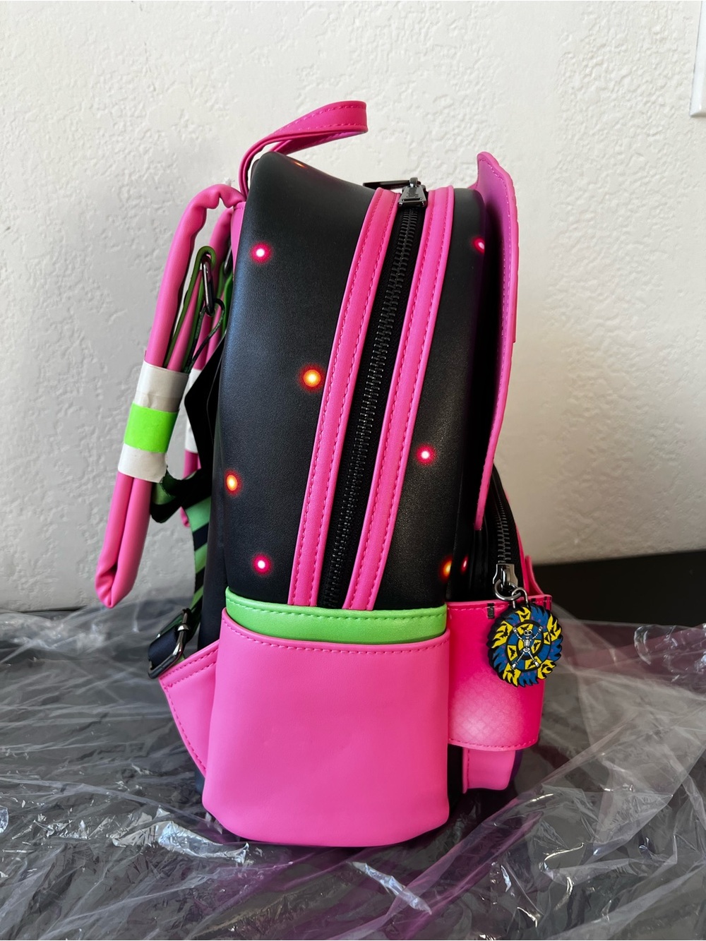 Loungefly NBC Oogie Boogie Pink Neon Backpack & Coin Pouch NWT *NYCC EXCLUSIVE!* - Picture 5 of 11